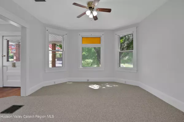 Kingston, NY 12401,59 W Oreilly ST