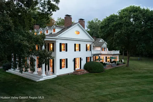 Millbrook, NY 12545,406 Shunpike