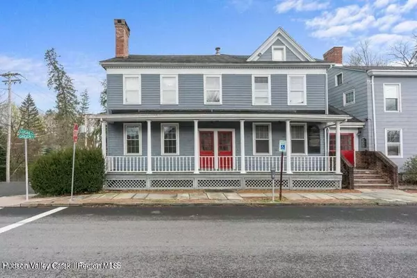Kingston, NY 12401,159 Green ST #24