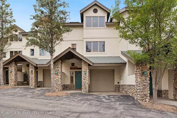 3 Enclave East DR, Windham, NY 12496