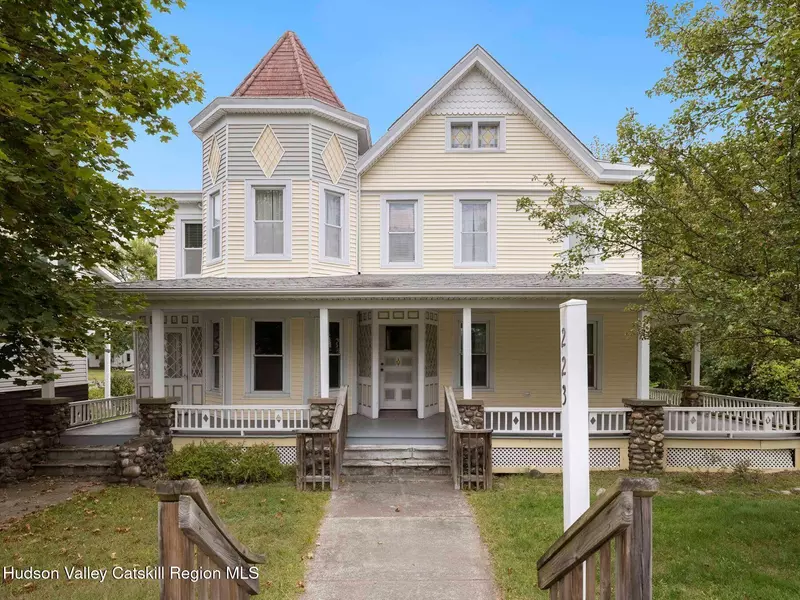 223 Broadway, Port Ewen, NY 12466