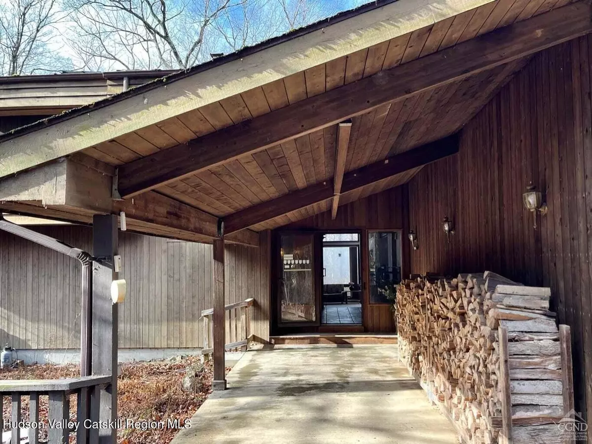 Rhinebeck, NY 12572,1557 Centre Road