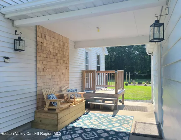 New Paltz, NY 12561,24 Dubois RD