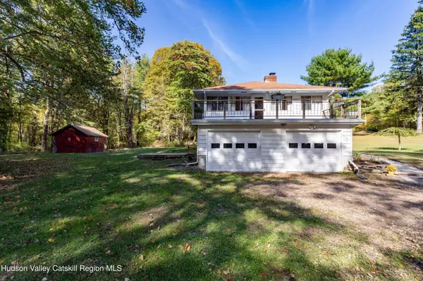 Saugerties, NY 12477,94 Lodge Rd.