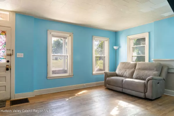 Catskill, NY 12414,71 New ST