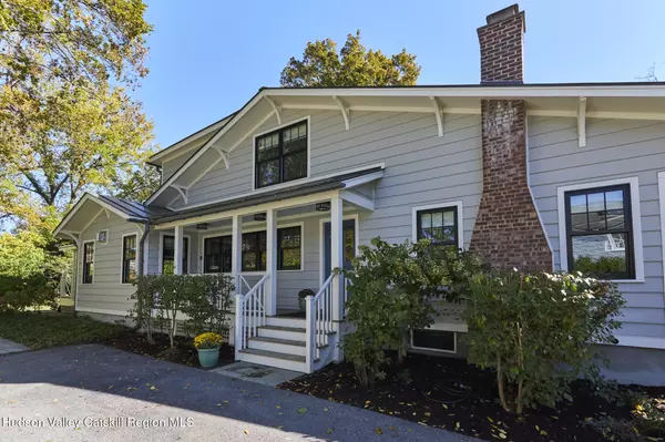Rhinebeck, NY 12572,73 Livingston ST