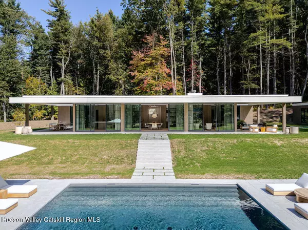 27 Lake Ridge LN, Craryville, NY 12521