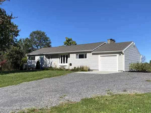 387 County Route 46, Stuyvesant, NY 12173