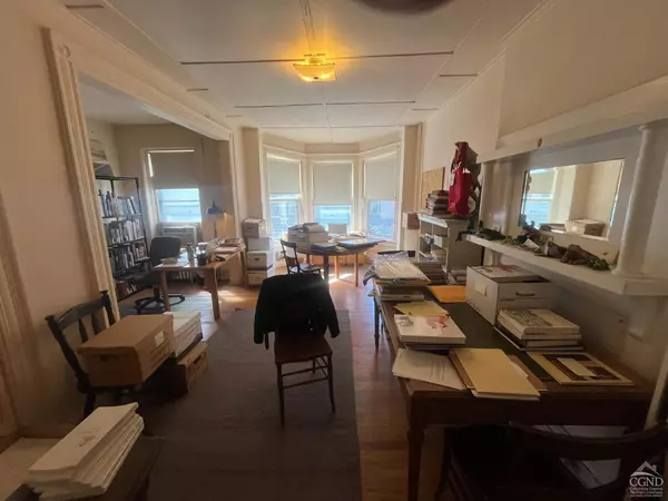 Hudson, NY 12534,518 Warren