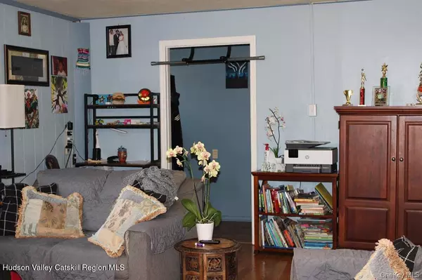 Rhinebeck, NY 12572,12 S Parsonage ST