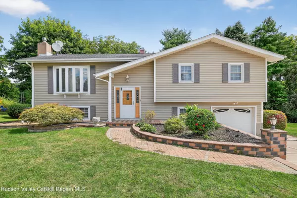 6 North DR, Poughkeepsie, NY 12603