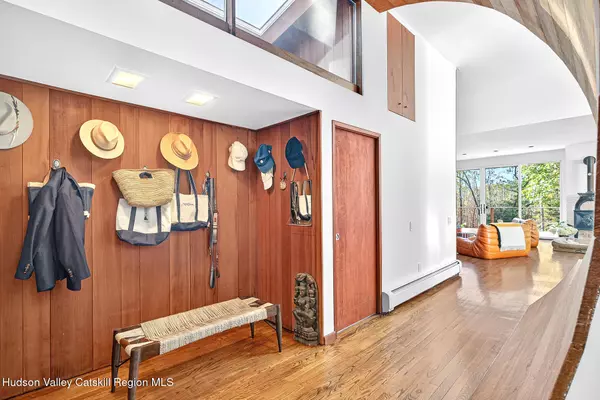 Woodstock, NY 12498,289 Upper Byrdcliffe RD