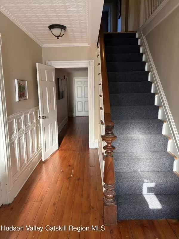 Kingston, NY 12401,224 Fair ST #8