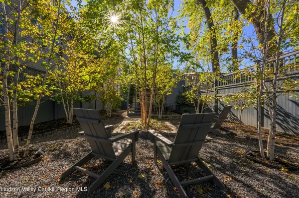 Hudson, NY 12534,238 Allen ST