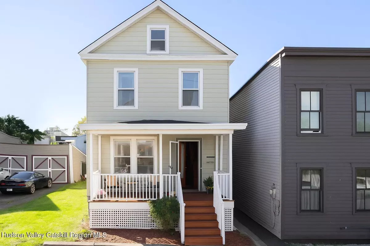 Hudson, NY 12534,531 Washington ST