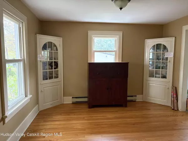 New Paltz, NY 12561,28 North Manheim BLVD