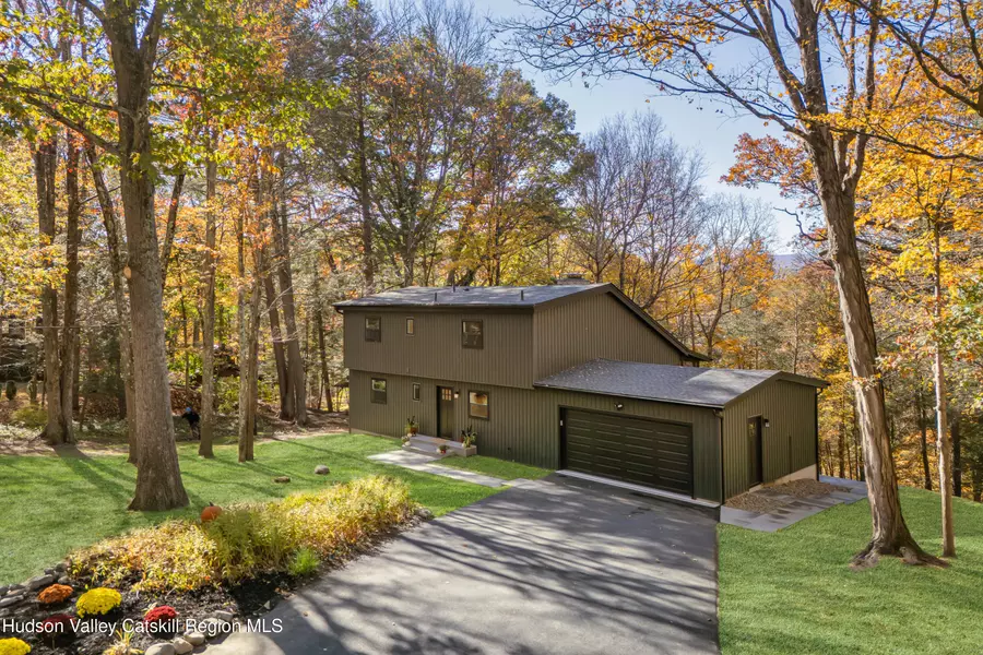 8 Watch Hill RD, New Paltz, NY 12561