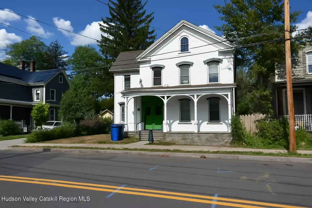 Kingston, NY 12401,51 Henry ST