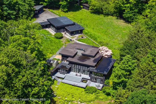 Austerlitz, NY 12017,5015 Crow Hill RD