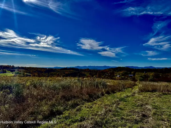 Hudson, NY 12534,114 Old Barrington RD