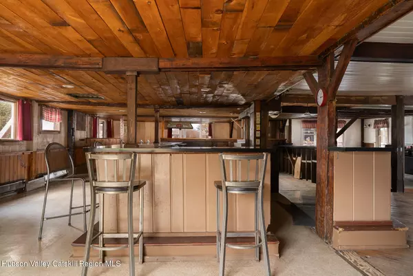 Copake, NY 12516,170 County Route 7a