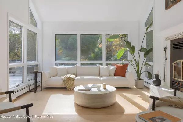 Kingston, NY 12401,223 Dogwood LN