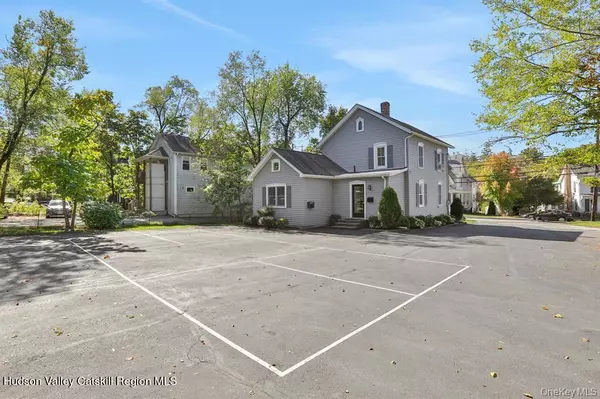 New Paltz, NY 12561,46 N North Chestnut ST