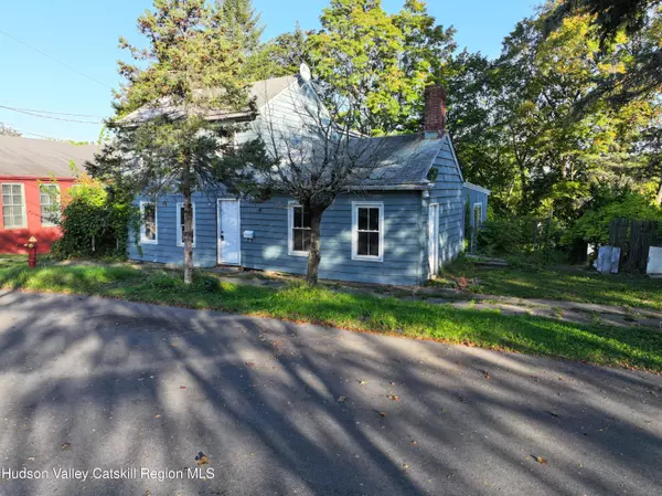 Athens, NY 12015,11 N Montgomery ST