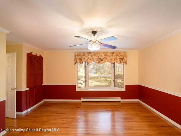 Valatie, NY 12184,6 Weatherfield LN