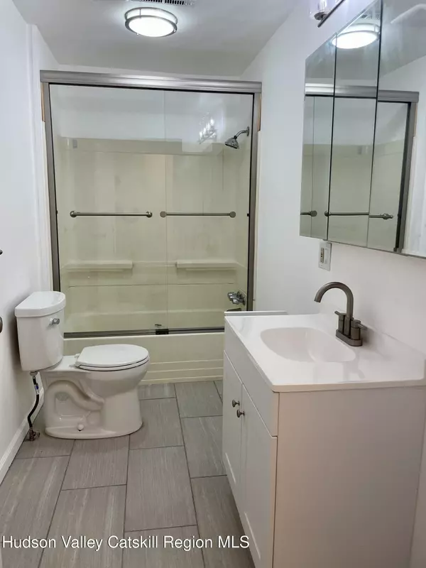 Hudson, NY 12534,720 Warren ST ##7