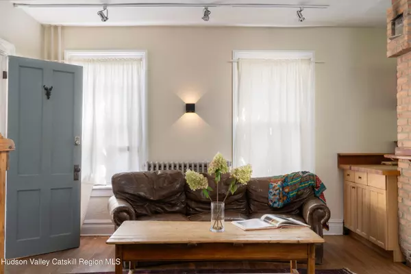 Hudson, NY 12534,541 Washington ST