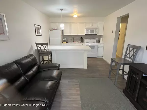 24 Highlands DR #J8, Hunter, NY 12442
