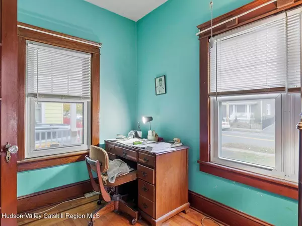 Kingston, NY 12401,192 Washington AVE