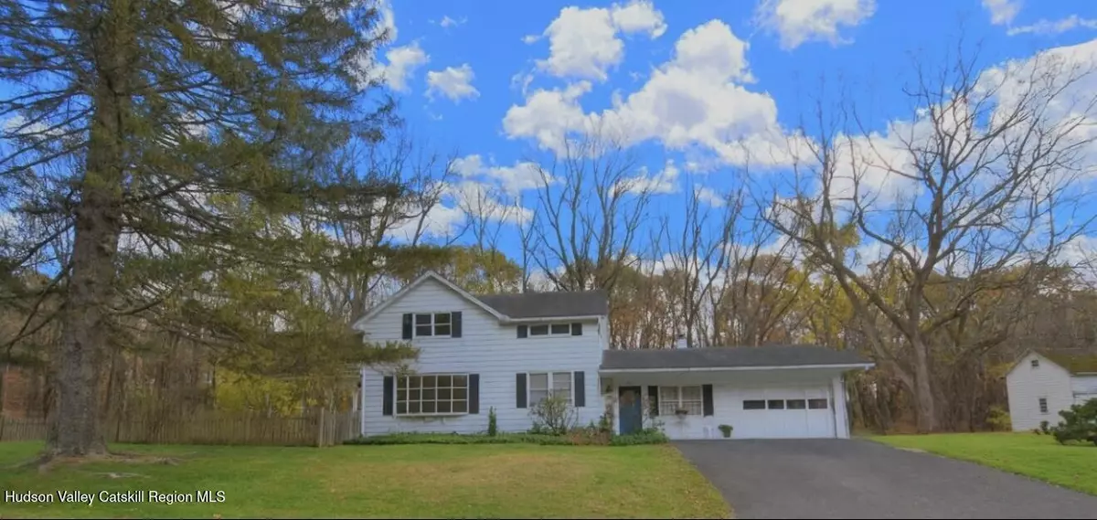 New Paltz, NY 12561,531 Old Post RD