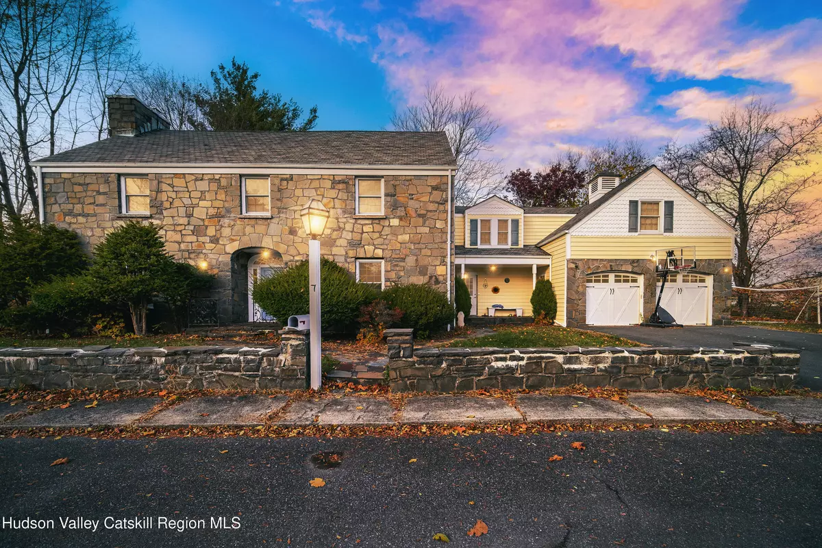 Ellenville, NY 12428,7 Glenwood DR