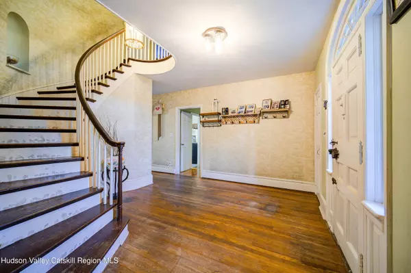 Ellenville, NY 12428,7 Glenwood DR