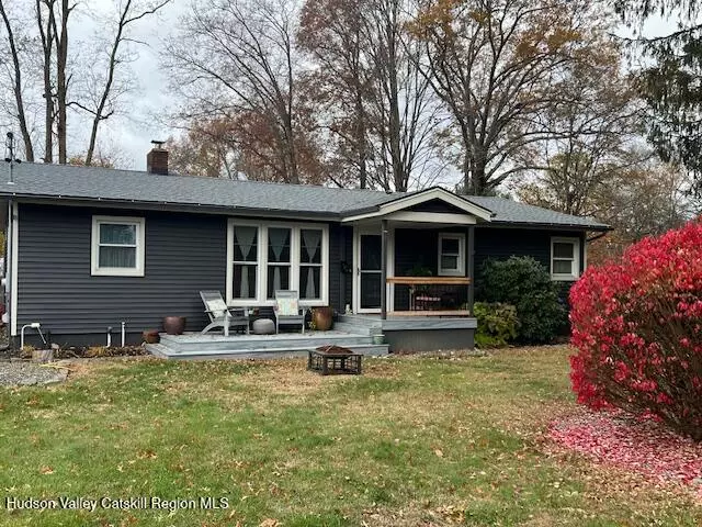 15 Closs DR, Rhinebeck, NY 12572