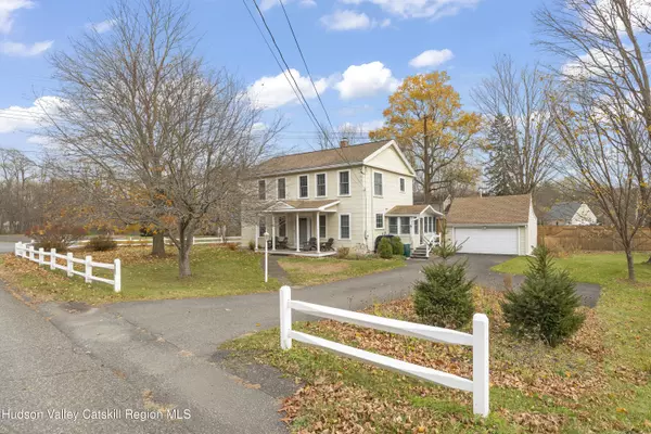 28 Mellenville Square, Claverack, NY 12513