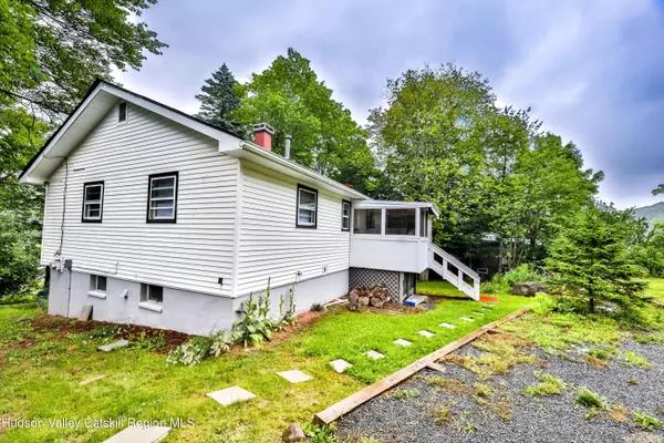 Hunter, NY 12442,89 Maple Ave