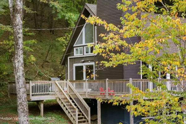 Hunter, NY 12442,6 Clearview RD