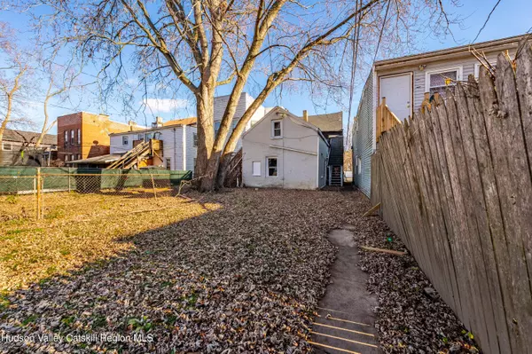 Troy, NY 12180,677 2nd AVE