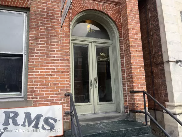 Hudson, NY 12534,518 Warren 1st Floor