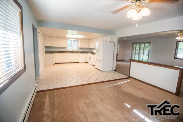 Powell, WY 82435,1061 Vali Rd