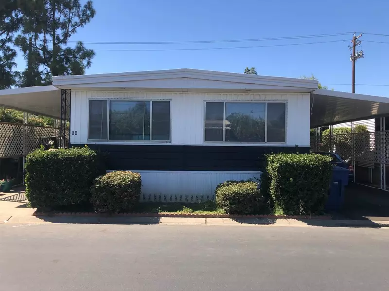 2706 W Ashlan Avenue Unit SPC68, Fresno, CA 93705