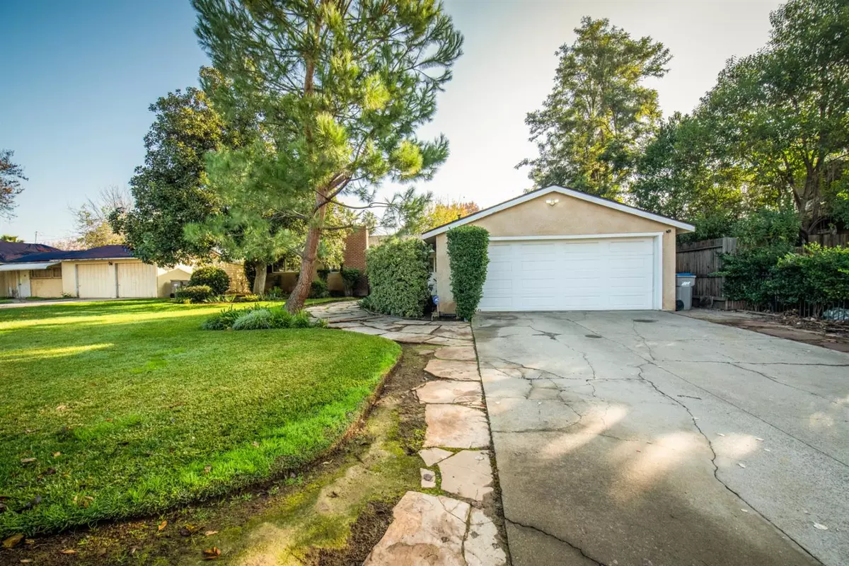 Fresno, CA 93704,5064 N Bungalow Lane