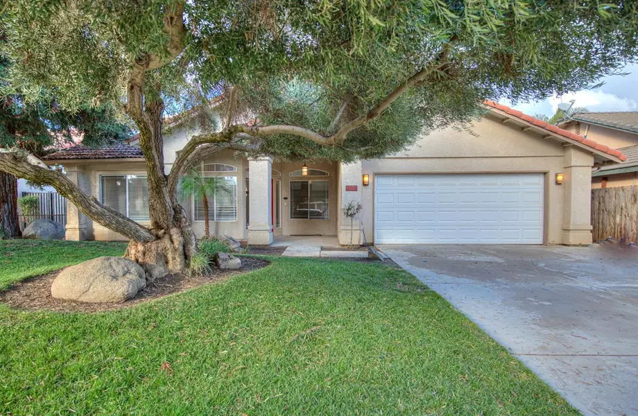 4118 E Sue Avenue, Visalia, CA 93292