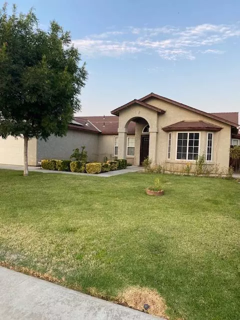 Kerman, CA 93630,720 S 18Th Street