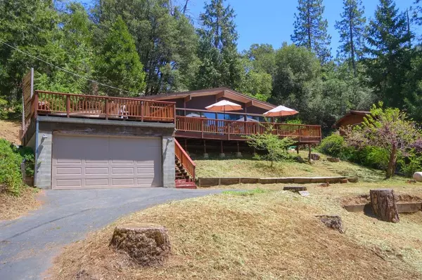 42927 Scenic Drive, Oakhurst, CA 93644