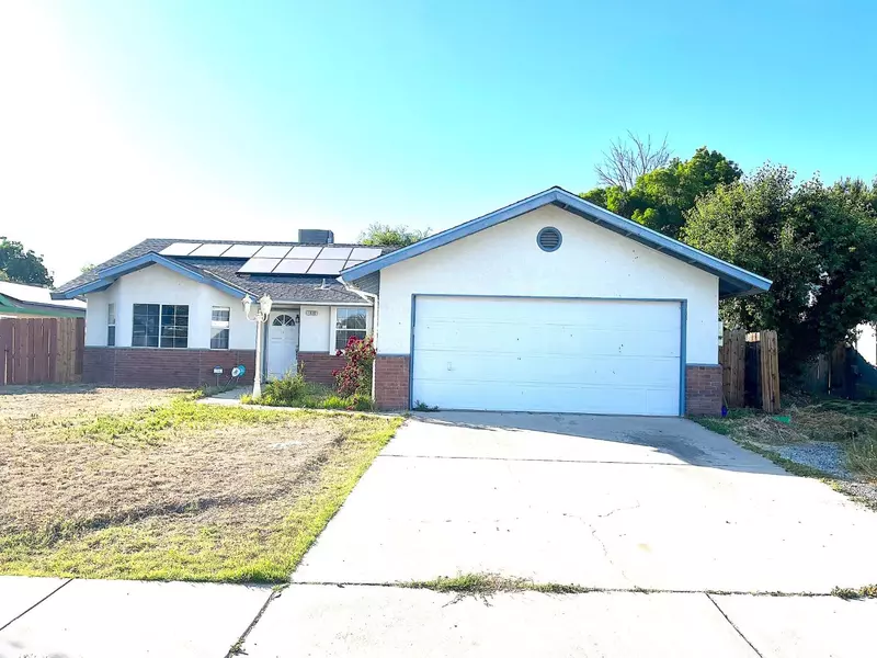 1030 Oakdale, Lemoore, CA 93245