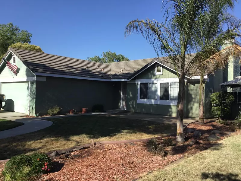 1345 Colombard Drive, Madera, CA 93637